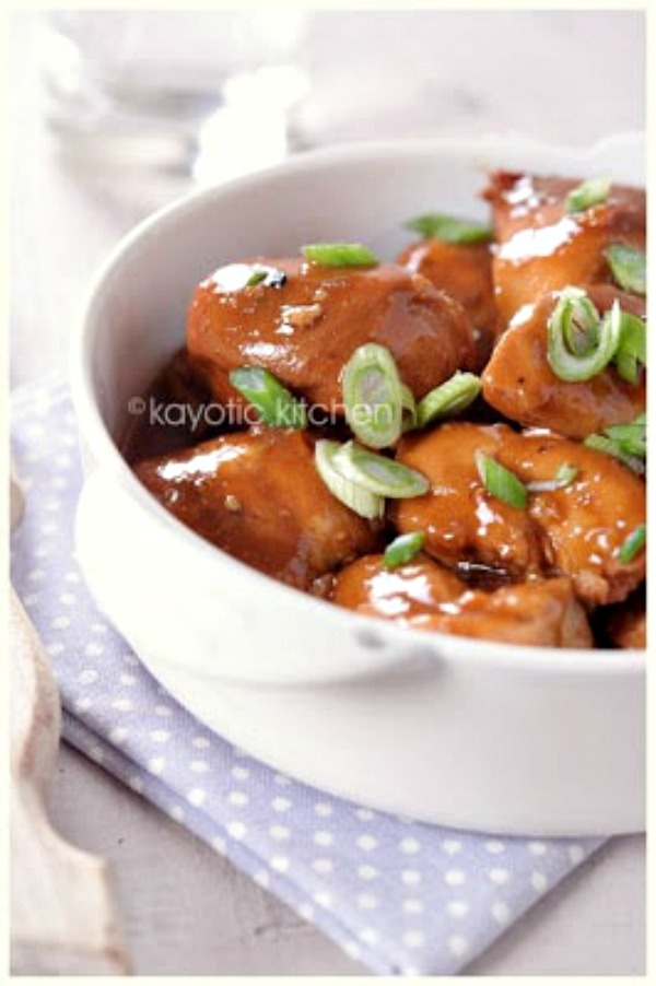 Slow Cooker Orange Chicken (Chicken a l'Orange) from Kayotic Kitchen