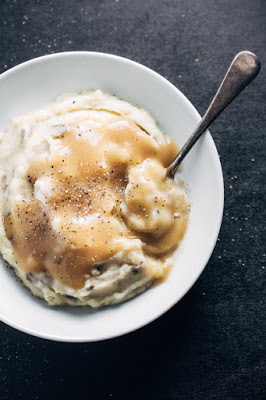 Easiest Slow Cooker Garlic Mashed Potatoes