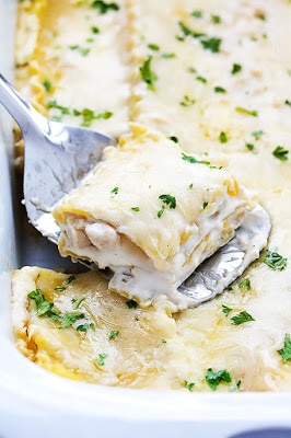 Slow Cooker Three Cheese Chicken Lasagne from Creme de la Crumb