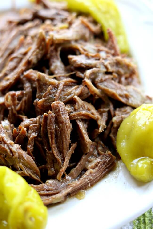 The BEST Instant Pot or Slow Cooker Roast Beef Dinners featured on Slow Cooker or Pressure Cooker at SlowCookerFromScratch.com