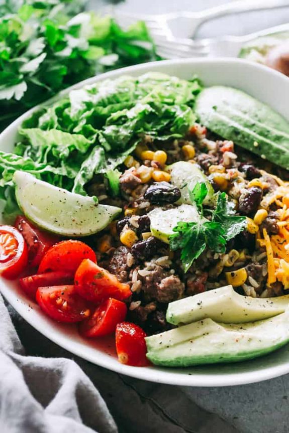 Instant Pot Burrito Bowls for Easy Dinners featured on Slow Cooker or Pressure Cooker at SlowCookerFromScratch.com