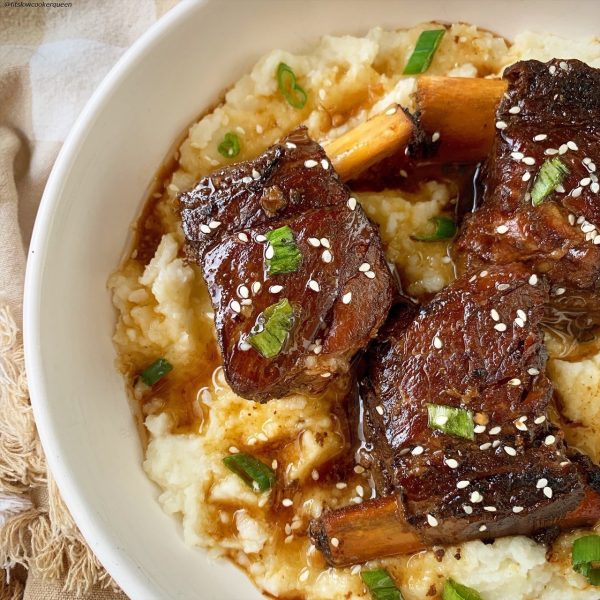 Slow Cooker or Instant Pot Korean Style Beef Short Ribs from Fit Slow Cooker Queen