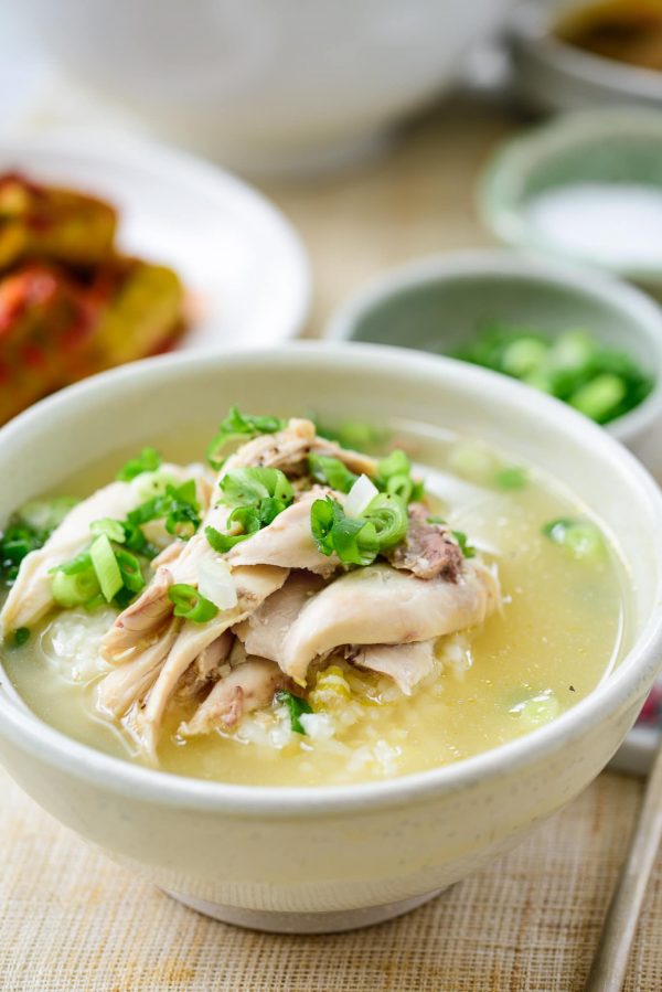 Dak Gomtang (Korean Chicken Soup) from Korean Bapsang