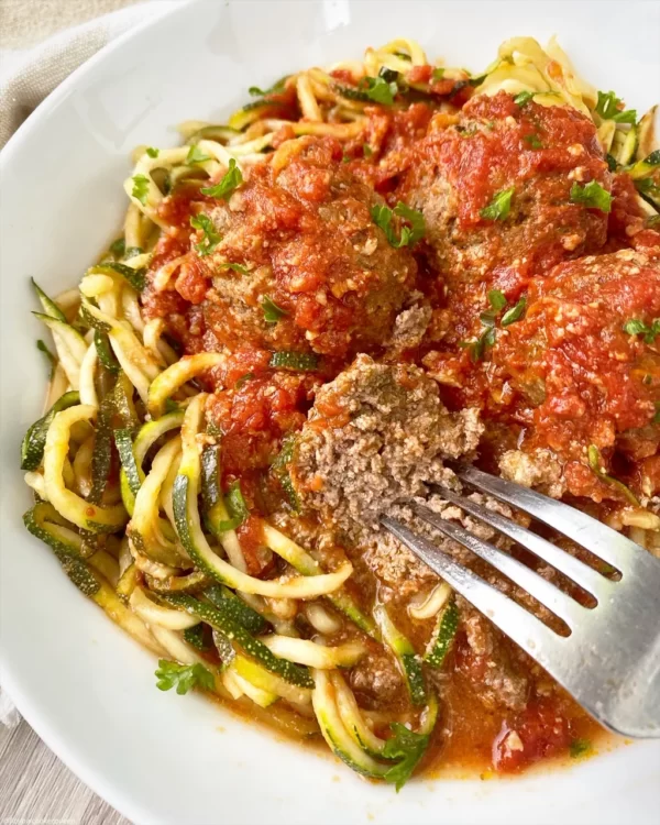 Slow Cooker Meatballs and Zoodles in Tomato Sauce from Fit Slow Cooker Queen
